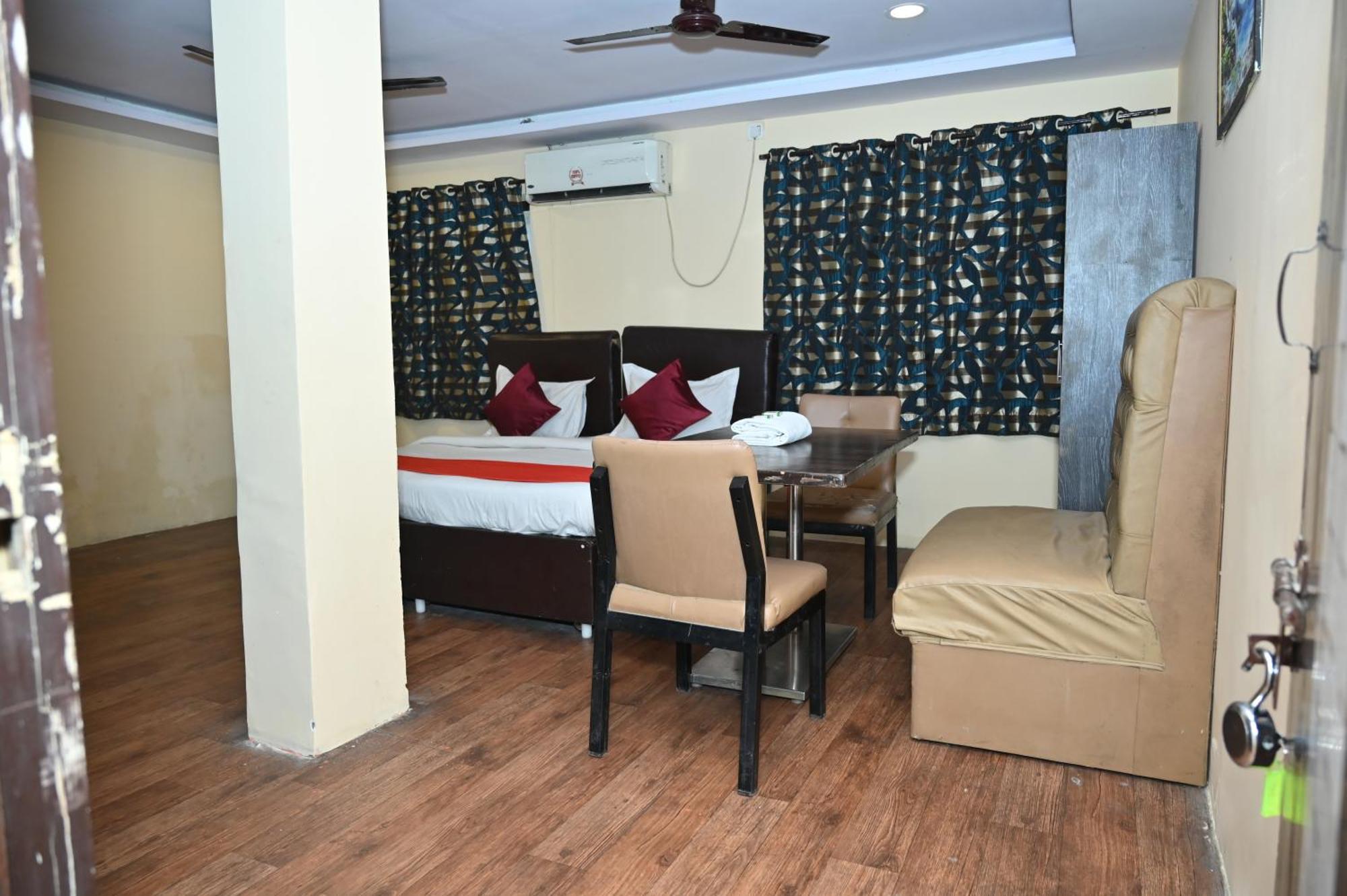 Hotel Ankitha Grand ハイデラバード エクステリア 写真